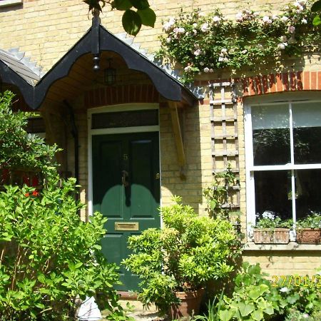 Old Station Gardens, Sw London Bed & Breakfast Teddington Exterior foto