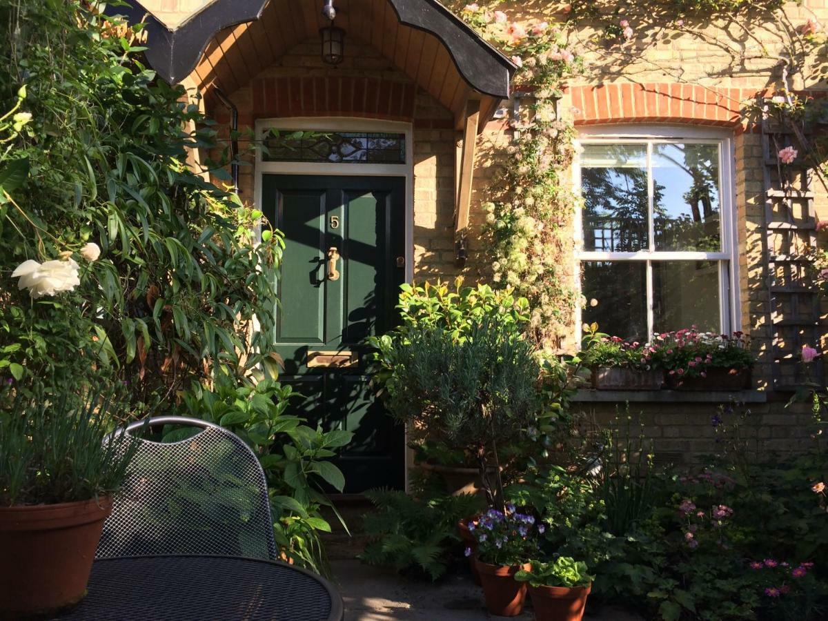 Old Station Gardens, Sw London Bed & Breakfast Teddington Exterior foto